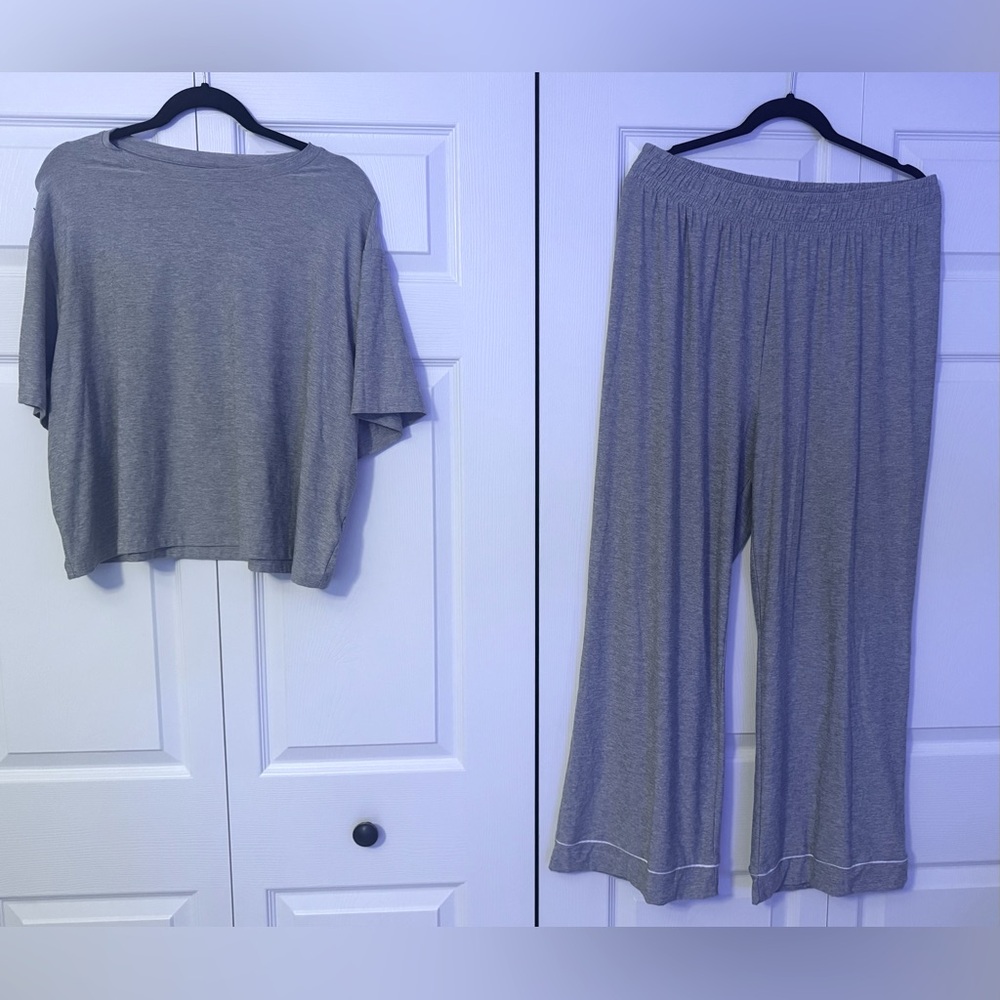 Beyond Yoga Featherweight Sleep Tee and Pant Set